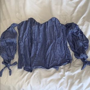 Off the shoulder blue & white striped top 🇺🇸